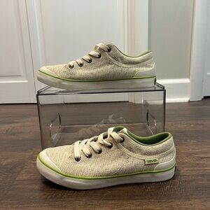 Teva Freewheel Canvas Fashion Sneakers Size Women’s 7 Color Cream And Green